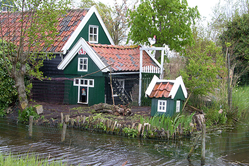 Huisje aan het water